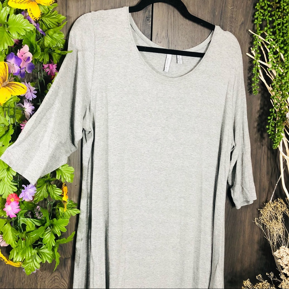 🌸5/$25🌸 NWOT Grey Quarter Sleeve Basic Flowy Top Size XL - Picture 5 of 15